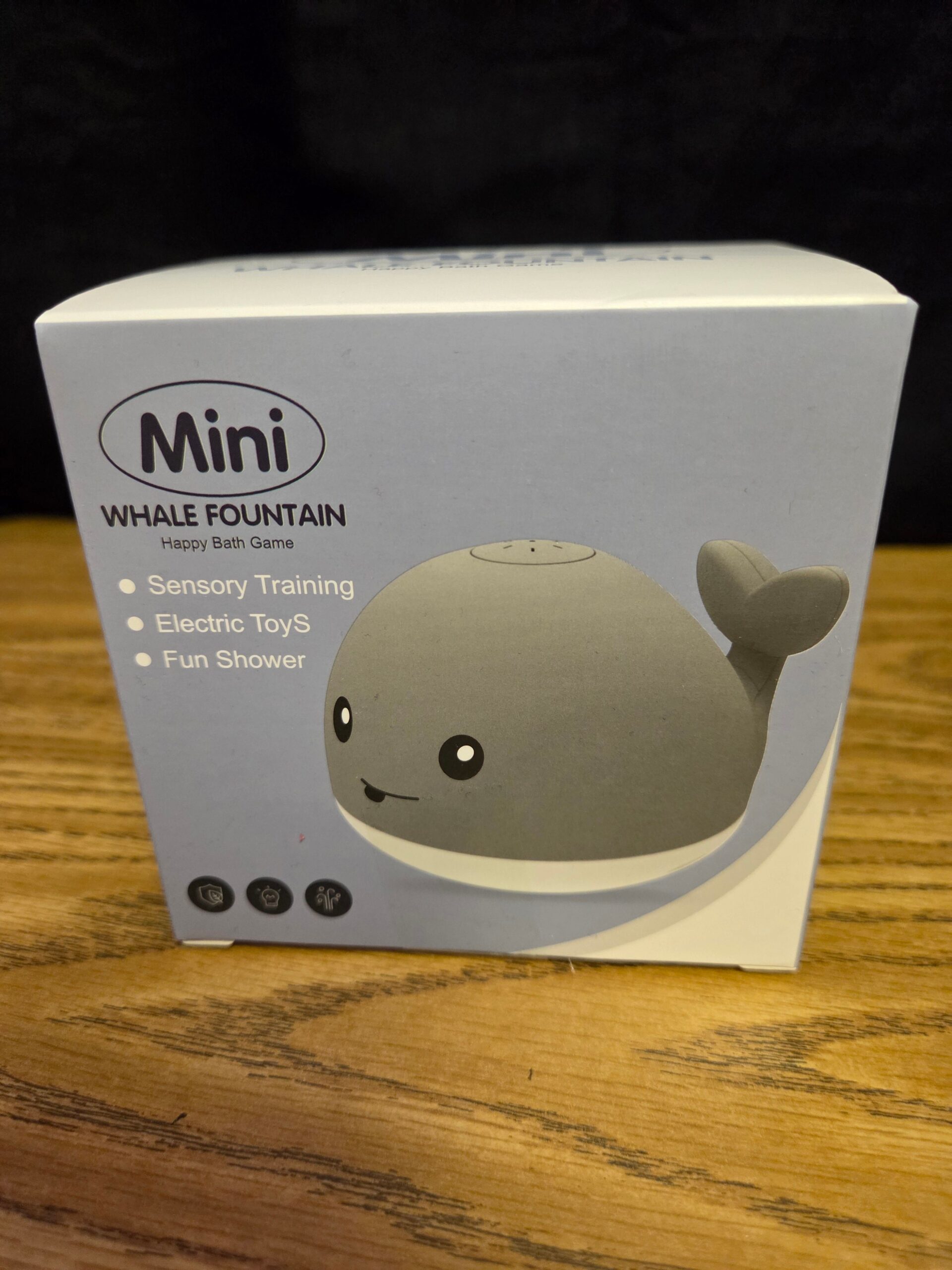 Mini Whale Fountain Bath Toy